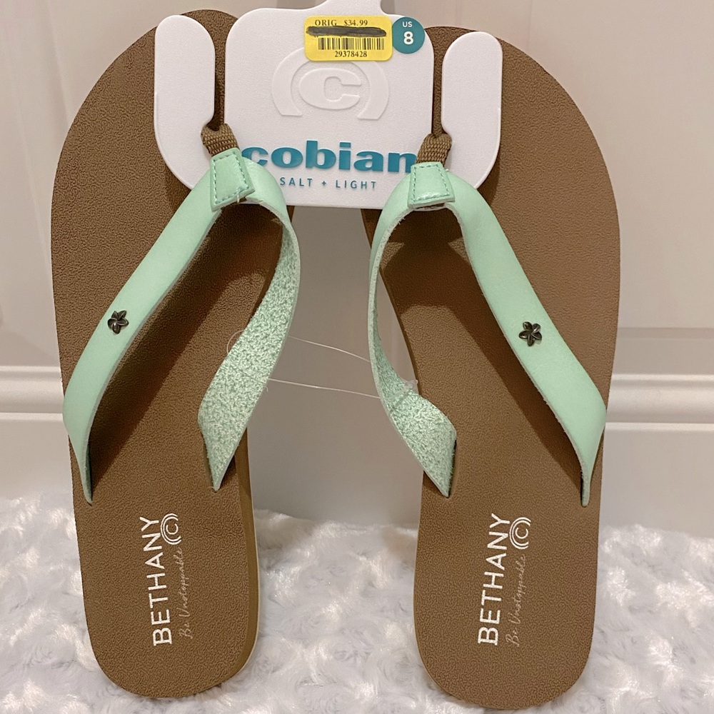 SOLD***Cobian Ladies Bethany Kealia Flip Flop Sandals in Seafoam Green - 8 - Picture 1 of 6